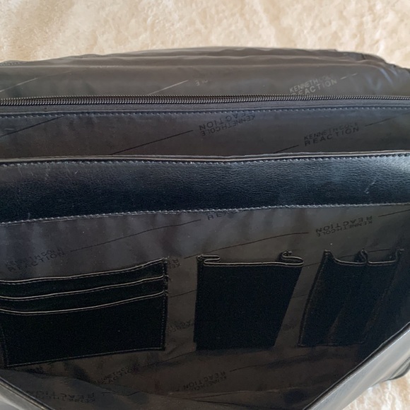 KENNETH COLE REACTION TRUE COLORS GENUINE LEATHER PORTFOLIO - BLACK - Picture 9 of 15